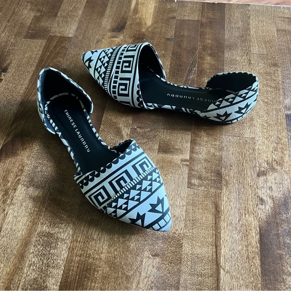 Chinese Laundry "Easy Does It" Aztec Canvas Flats - Picture 11 of 13